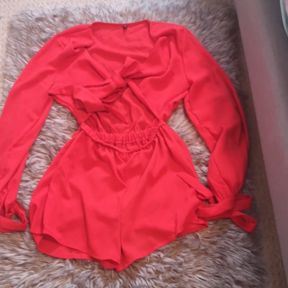 Long sleeve open midriff romper - Picture 1 of 2